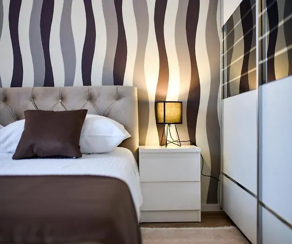 White Hill Apartment