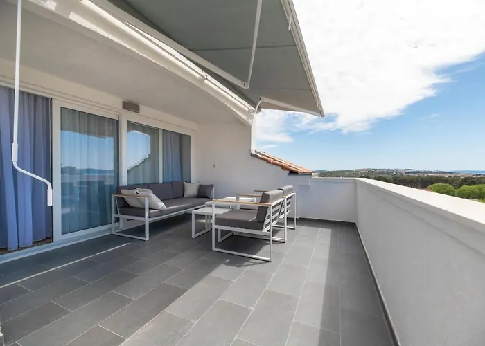 Apartment White Hill *