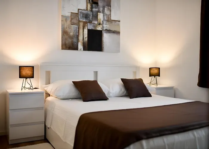 White Hill Apartment